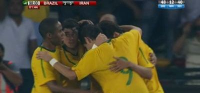 VIDEO: Brazilia 3-0 Iran! Vezi golul fantastic marcat de Dani Alves din lovitura libera_3
