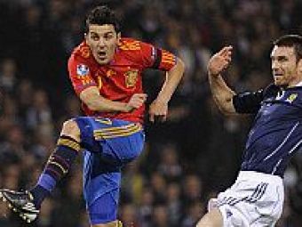 
	VIDEO David Villa l-a egalat pe Raul pe primul loc in topul celor mai buni marcatori din istoria SPANIEI!
