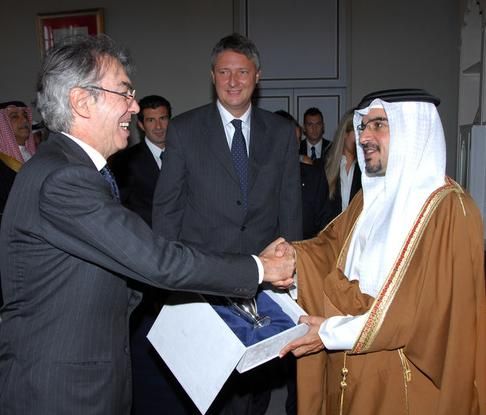 FOTO si VIDEO: Moratti s-a intalnit in Bahrain cu fiul regelui Hamad Al Khalifa! Ce cadouri a primit:_1