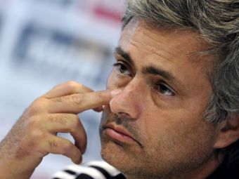
	VIDEO: Mourinho, razboi cu Barca: &quot;Nu vei fi niciodata bun pentru Barcelona!&quot; Mourinho: &quot;Uitati-va in ochii mei, d-asta nu dorm eu de 7 zile&quot; :)
