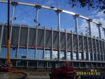 
	FOTO! Seful lui AC Milan, Silvio Berlusconi va boteza National Arena! Vezi ce s-a construit de 380 de milioane de lei!
