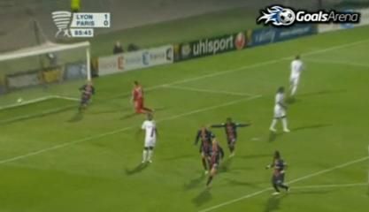 
	Golul NEBUN inscris de Giuly a ucis-o pe Lyon in prelungiri: Lyon 1-2 PSG! VIDEO:
