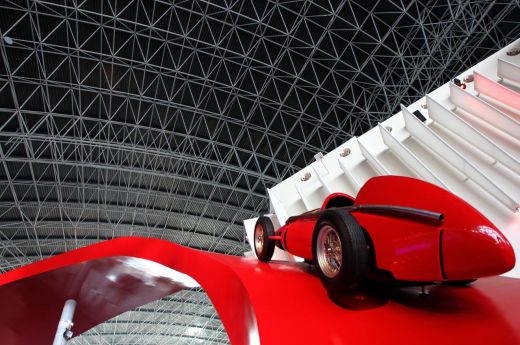 FOTO SI VIDEO: S-a deschis Ferrari World! Vezi cel mai tare parc de distractii acoperit din lume!_3