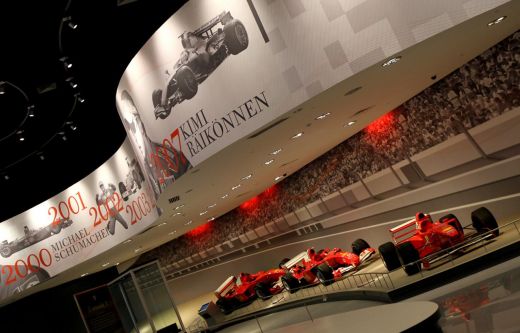 FOTO SI VIDEO: S-a deschis Ferrari World! Vezi cel mai tare parc de distractii acoperit din lume!_6
