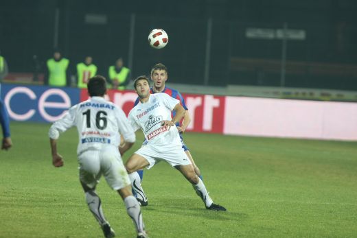 Steaua pierde primul episod din 'Bati sau Mori' Bistrita 1-0 Steaua! Vezi imagini de la meci!_17
