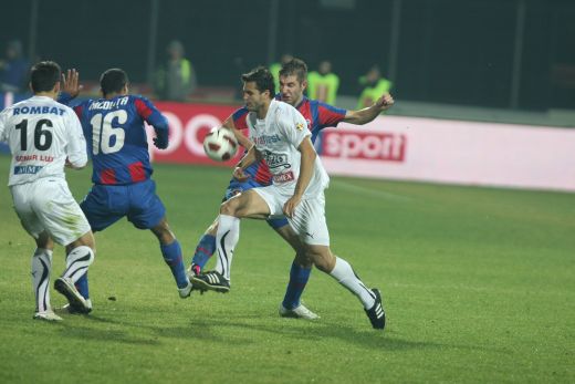 Steaua pierde primul episod din 'Bati sau Mori' Bistrita 1-0 Steaua! Vezi imagini de la meci!_21