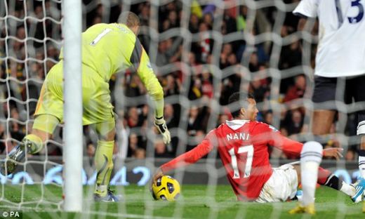 Man United, acuzata de BLAT! Vezi ce risca Harry Redknapp dupa cel mai controversat gol din Premier League!_4