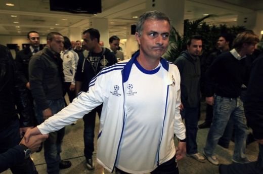 FOTO: Mourinho, primit ca un ZEU pe San Siro! Ce MESAJE i-au adresat fanii lui Inter:_2