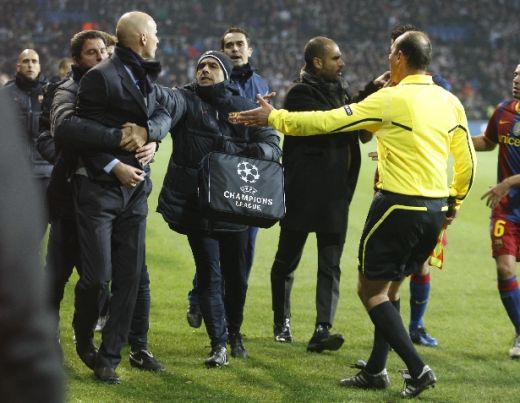 Balaj a primit NOTA 0 dupa meciul Barcelonei: "Este cumnatul lui Ovrebo!"_2