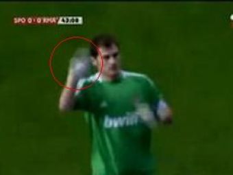 
	Reflex de mare portar! Casillas a blocat atacul unui suporter advers :) VIDEO
