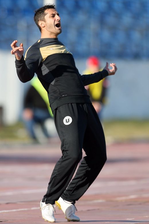 FOTO / Ce SHOW a facut Niculescu la debutul ca antrenor: "Imi venea sa intru pe teren!"_2
