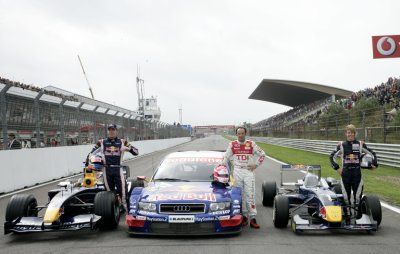 Poza de colectie: pustiul Vettel alaturi de Michael Schumacher! Cele mai tari 21 de poze din cariera noului IDOL din F1:_19