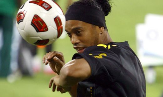 ASTA e poza pe care toata lumea vroia sa o vada: Ronaldinho din nou la nationala:_1