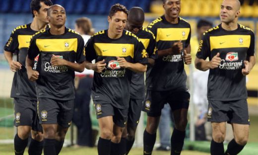 ASTA e poza pe care toata lumea vroia sa o vada: Ronaldinho din nou la nationala:_7