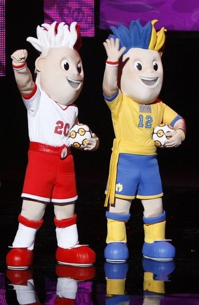 FOTO / Mascotele Euro 2012 au fost dezvaluite la Varsovia! Sunt cele mai urate din istorie?_7