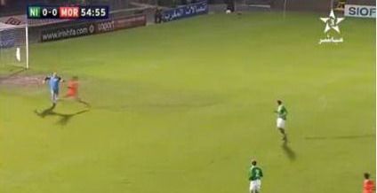 
	VIDEO / Cea mai mare gafa din amicale! Vezi ce gol a dat Chamakh pentru Maroc!
