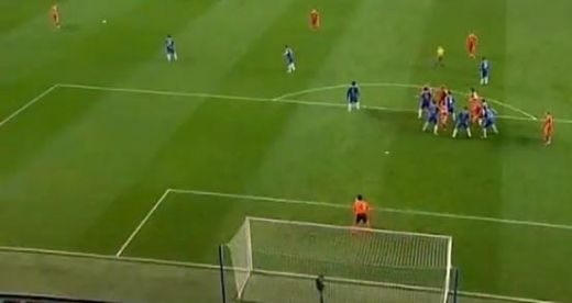 
	VIDEO! Omul care i-a dat un gol FABULOS lui Chelsea in Liga va juca cu Steaua! Ce pregateste Hodgson in Ghencea!
