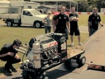
	VIDEO: Ce nebunie! Skateboard cu motor de 8 litri si 630 de cai putere !!!
