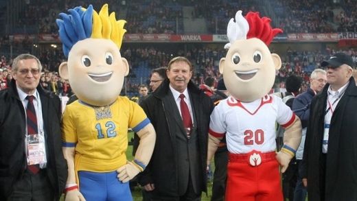 FOTO / Cele mai urate mascote din istorie si-au aflat numele! Vezi cum se vor numi mascotele de la Euro 2012:_1