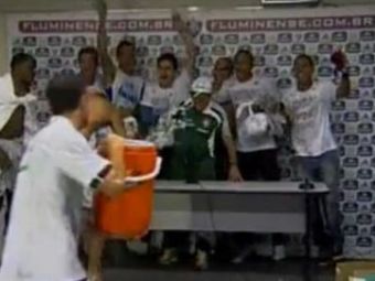 
	Fluminense a castigat titlul in Brazilia dupa 26 de ani! Vezi ce a patit antrenorul:
