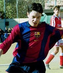 SUPER IMAGINI cu Iniesta, Messi si Xavi la scoala de fotbal a Barcelonei! Vezi cum va arata "La Masia" in 2011!_2
