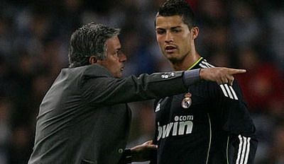 
	Jose Mourinho: &quot;Cele mai FRUSTRANTE lucruri din 2010 au fost ca n-am antrenat Portugalia si 5-0 pe Camp Nou!&quot;
