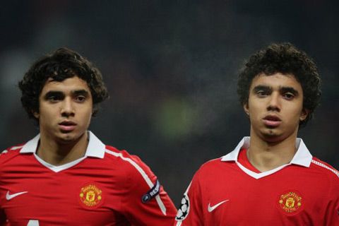 
	Jucatorii de la United sunt in CEATA! Nu-si recunosc colegii... gemeni identici! Rafael sau Fabio? :))
