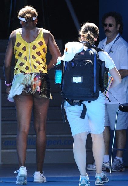 FOTO Chilotii NUD au scandalizat din nou lumea la Australian Open! Vezi ce fete au patit-o!_6