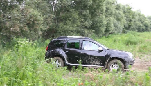 FOTO! Dacia vrea sa dea lovitura in 2011: Vezi cu ce schimbari vine Dusterul!_16