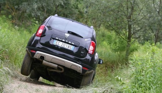 FOTO! Dacia vrea sa dea lovitura in 2011: Vezi cu ce schimbari vine Dusterul!_18