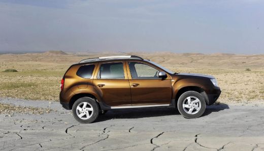 FOTO! Dacia vrea sa dea lovitura in 2011: Vezi cu ce schimbari vine Dusterul!_3