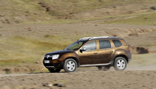 FOTO! Dacia vrea sa dea lovitura in 2011: Vezi cu ce schimbari vine Dusterul!_5