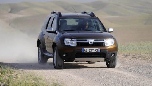 FOTO! Dacia vrea sa dea lovitura in 2011: Vezi cu ce schimbari vine Dusterul!_6