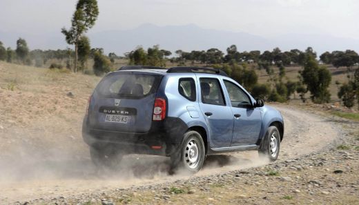 FOTO! Dacia vrea sa dea lovitura in 2011: Vezi cu ce schimbari vine Dusterul!_8