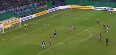
	Schalke s-a calificat dupa un gol FABULOS marcat in minutul 120 de un pusti de 17 ani! VIDEO
