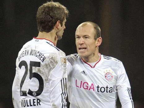 FOTO / Gest INCREDIBIL! Robben i-a dat un PUMN in figura lui Muller dupa meciul cu Werder!_1