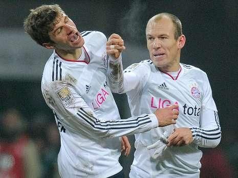 FOTO / Gest INCREDIBIL! Robben i-a dat un PUMN in figura lui Muller dupa meciul cu Werder!_3
