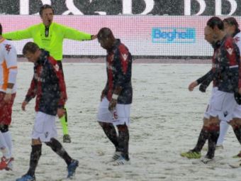 
	VIDEO! Fanii au turbat de nervi si de frig! Bologna - Roma a fost suspendat din cauza zapezii! Vezi imagini

