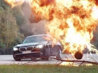 
	VIDEO: BMW in focuri...de arma! Cum se testeaza blindajul si sistemele de securitate!

