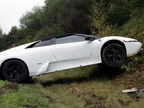 FOTO INCREDIBIL! 2 masini Lamborghini, facute ZOB: Paguba de 400.000 euro!!_2