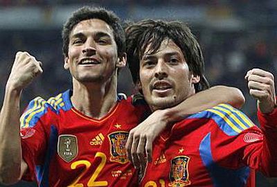 
	VIDEO! Spania o bate in ultimele minute pe Columbia! Vezi golul lui David Silva si ce a facut DAYRO MORENO!
