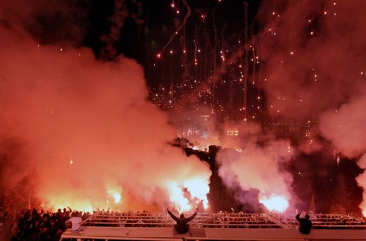 VIDEO Asa ceva n-ai mai vazut NICIODATA! Vezi cum au sarbatorit fanii lui Hajduk 100 de ani de la infiintarea clubului!_20