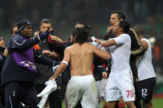 Gattuso si-a pierdut mintile: a strans de gat o fosta legenda de la AC Milan! VIDEO_9