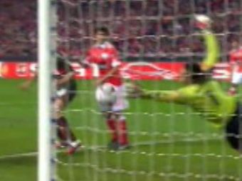 VIDEO Cardozo o ingroapa pe Stuttgart cu o dubla de senzatie! Benfica 2-1 Stuttgart! Vezi ce gol fabulos a dat inlocuitorul lui Marica!