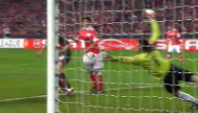 VIDEO Cardozo o ingroapa pe Stuttgart cu o dubla de senzatie! Benfica 2-1 Stuttgart! Vezi ce gol fabulos a dat inlocuitorul lui Marica!