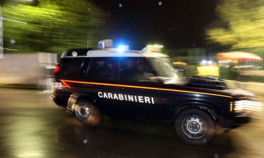 FOTO / Jucatorii Romei ATACATI cu oua si pietre de catre fani! Politia i-a impiedicat sa nu sparga autocarul:_2