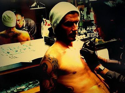 VIDEO: Beckham si-a TRAS un nou tatuaj CONTROVERSAT! Afla despre ce e vorba chiar de la el_1