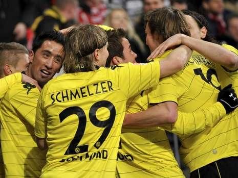 Asta e echipa ANULUI in Germania: Cum a fost UMILITA Bayern acasa de Dortmund! Vezi imagini!_7