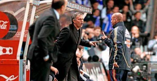 
	Mourinho merge la Tribunal! Vezi mesajele care l-au scos din sarite la meciul cu Deportivo
