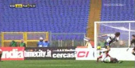 ASTA e cel mai frumos gol al saptamanii: vezi ce gol cu calcaiul de la 12 metri a dat Amauri! VIDEO_5
